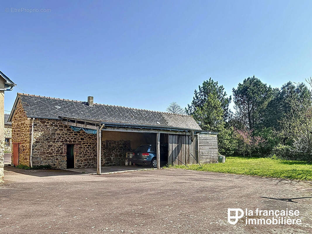 Maison à SAINT-PERN