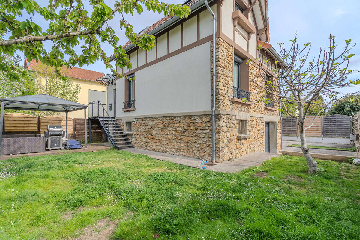 Maison à VILLIERS-SUR-MARNE