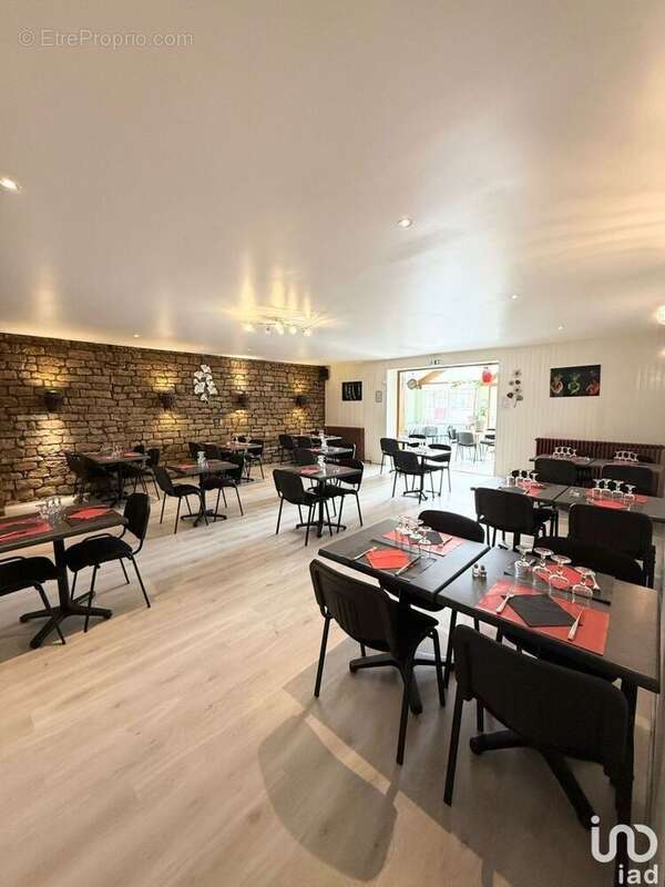 Photo 3 - Commerce à VAL-DE-MEUSE