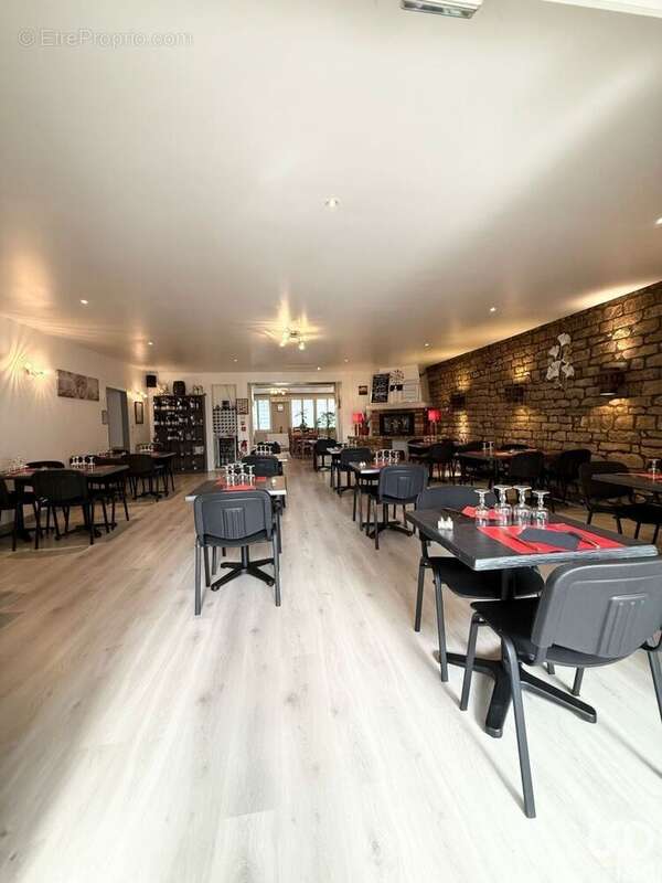 Photo 4 - Commerce à VAL-DE-MEUSE