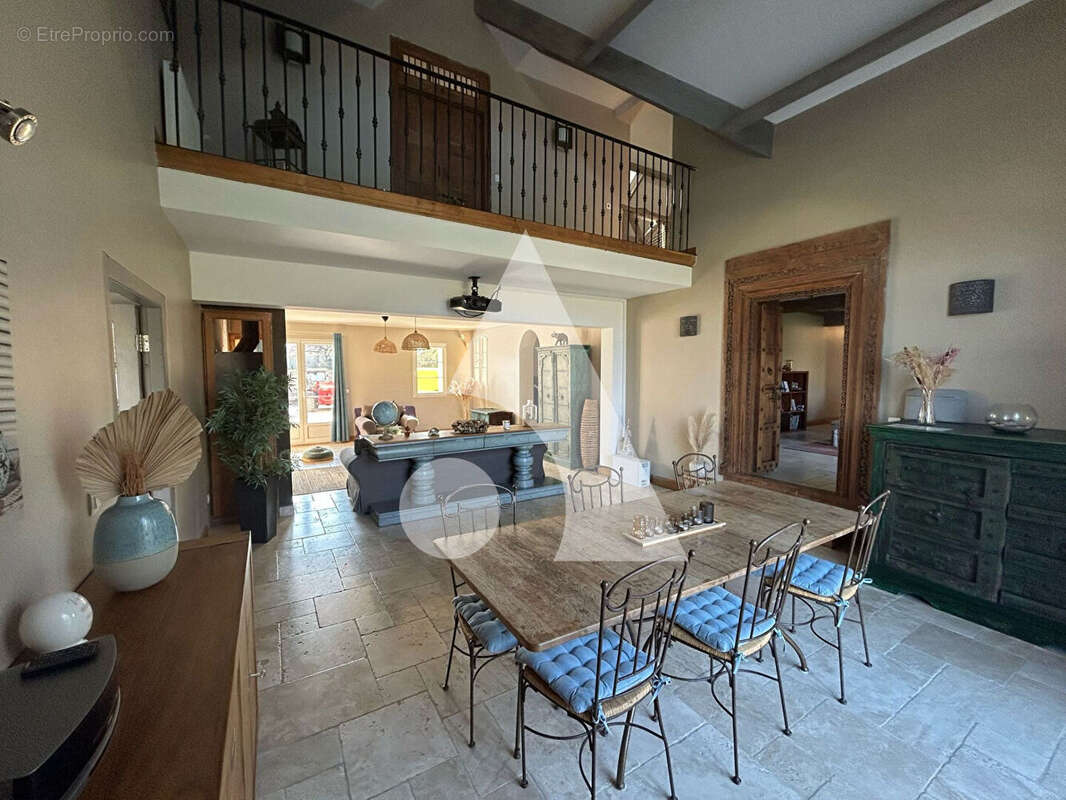 Maison à MARLES-EN-BRIE