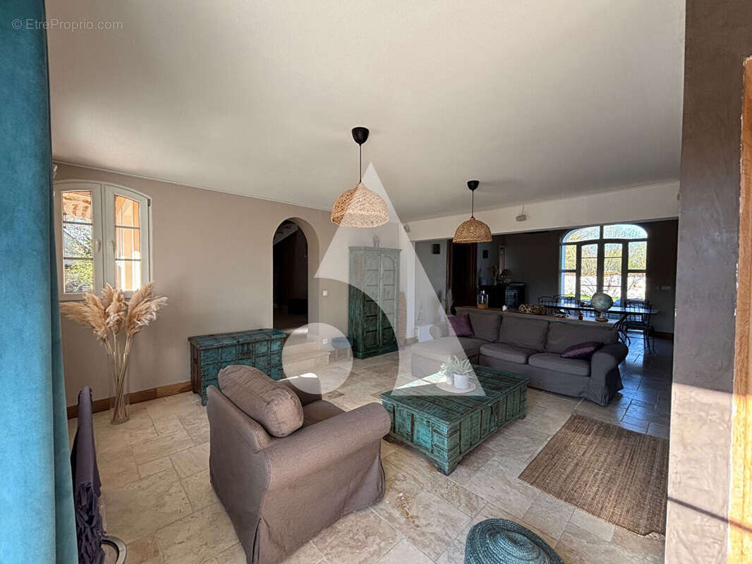 Maison à MARLES-EN-BRIE