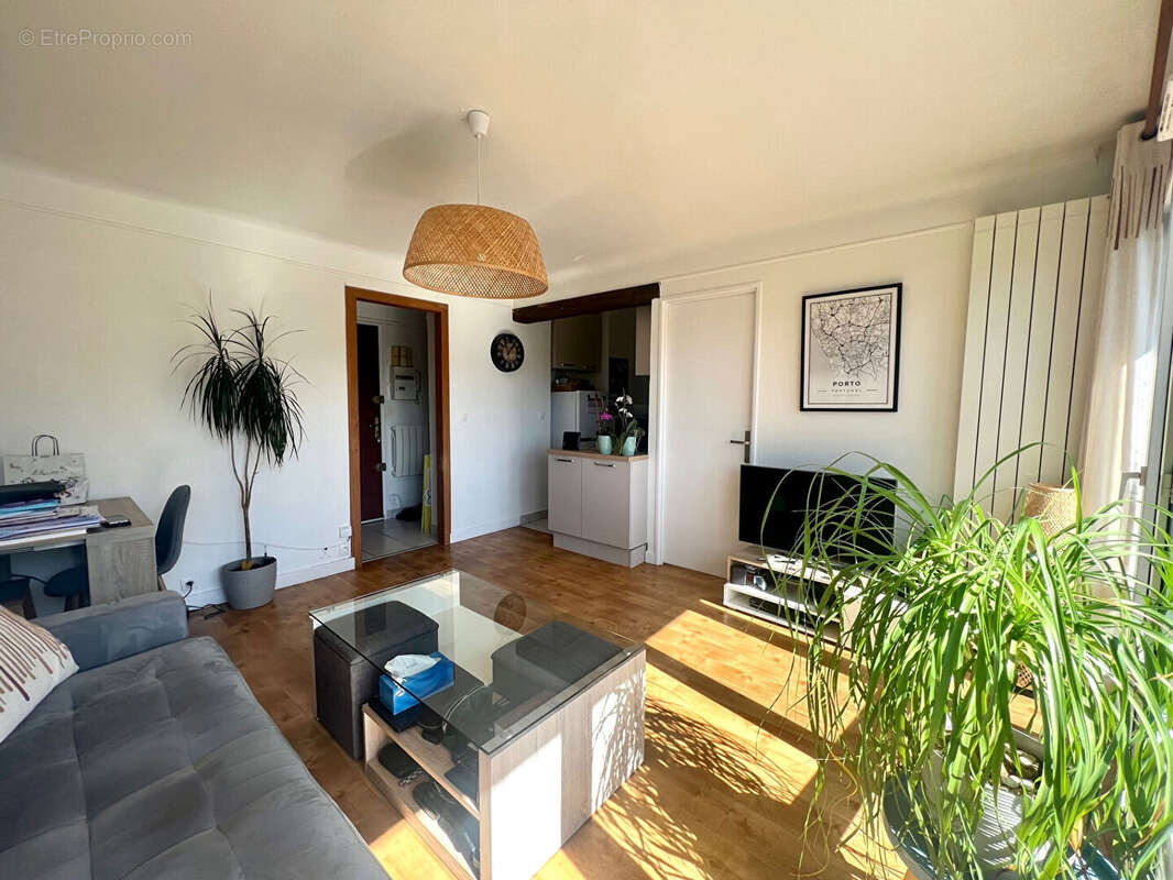 Appartement à SARTROUVILLE