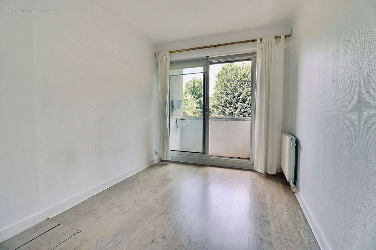 Appartement à L&#039;ETANG-LA-VILLE