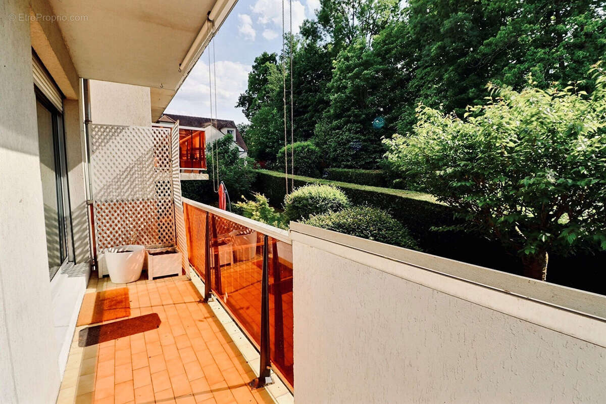 Appartement à L&#039;ETANG-LA-VILLE