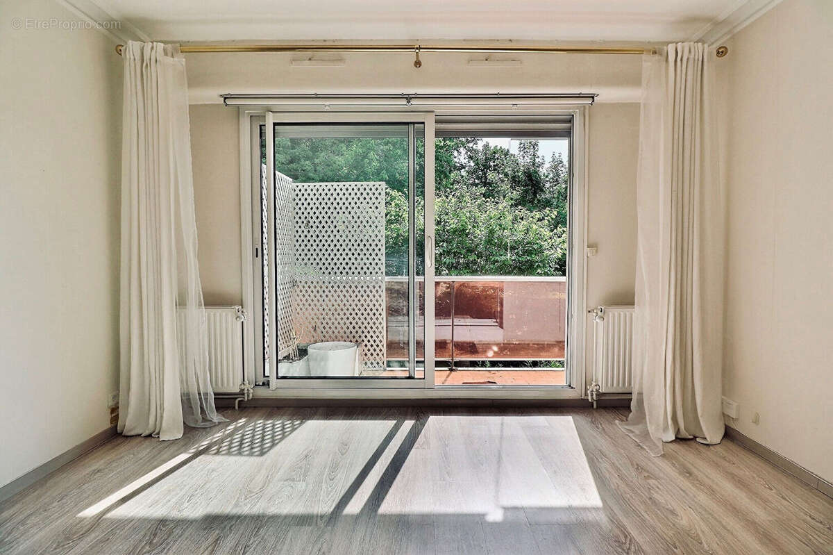 Appartement à L&#039;ETANG-LA-VILLE