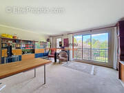 Appartement à FRESNES