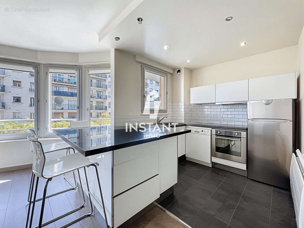 Appartement à CHARENTON-LE-PONT