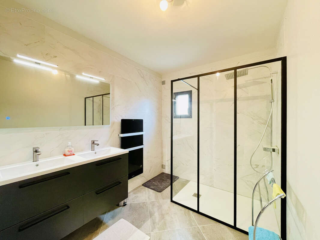 Maison à LE VIGEANT