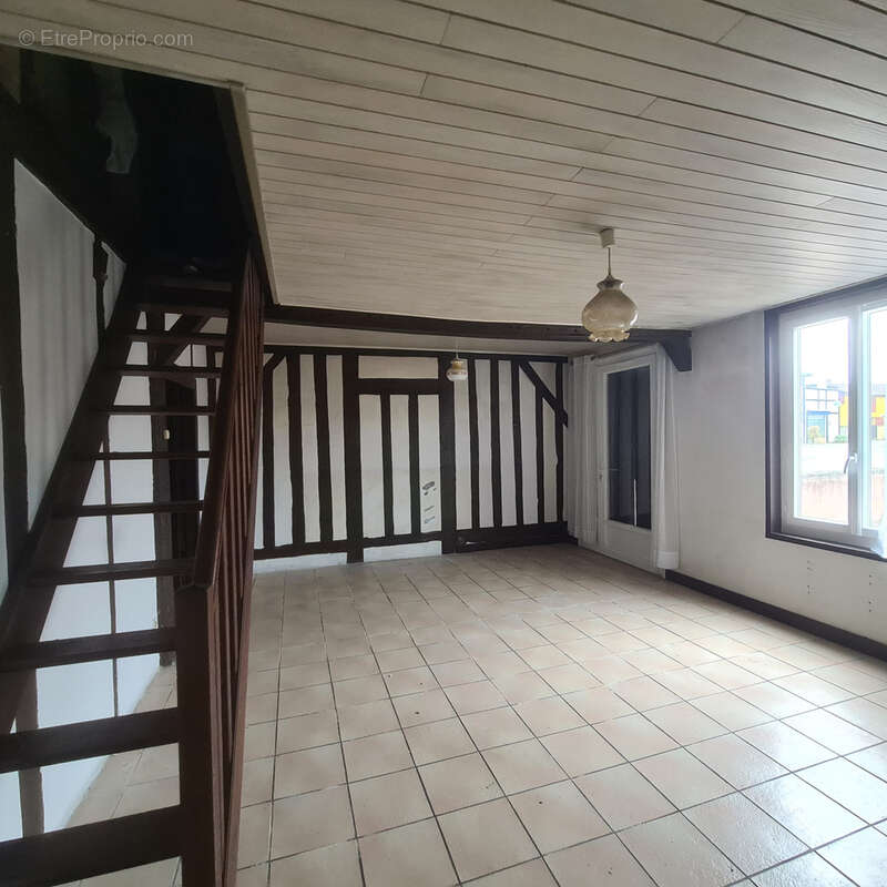 Maison à SAINT-JULIEN-EN-BORN