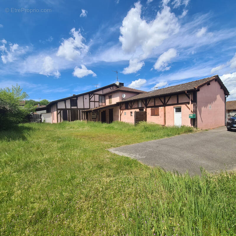Maison à SAINT-JULIEN-EN-BORN