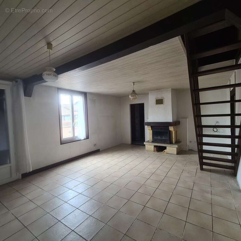 Maison à SAINT-JULIEN-EN-BORN