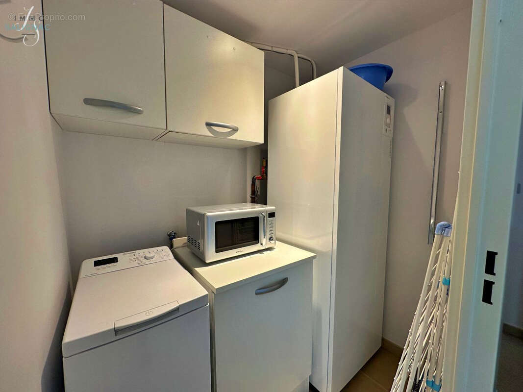 Appartement à PERONNAS