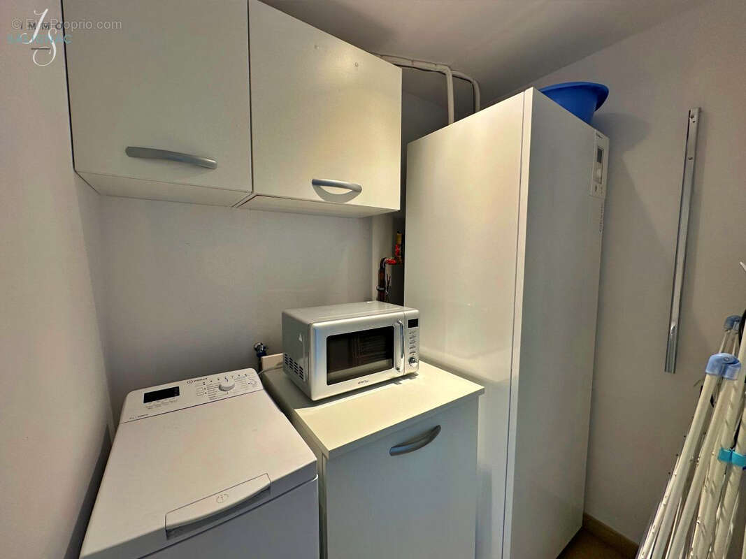 Appartement à PERONNAS