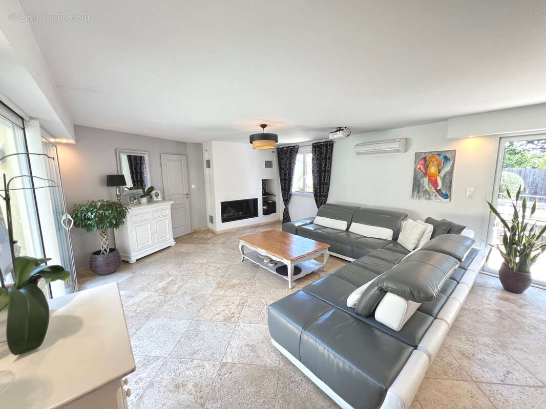 Maison à FORCALQUEIRET