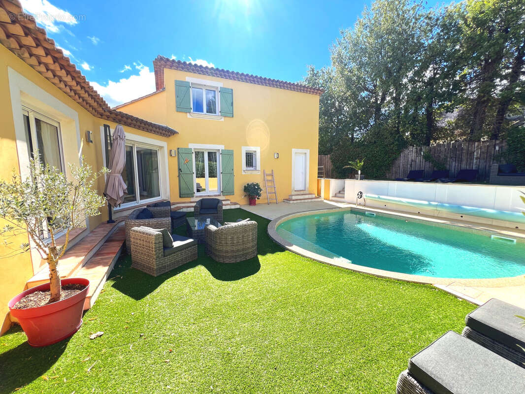 Maison à FORCALQUEIRET