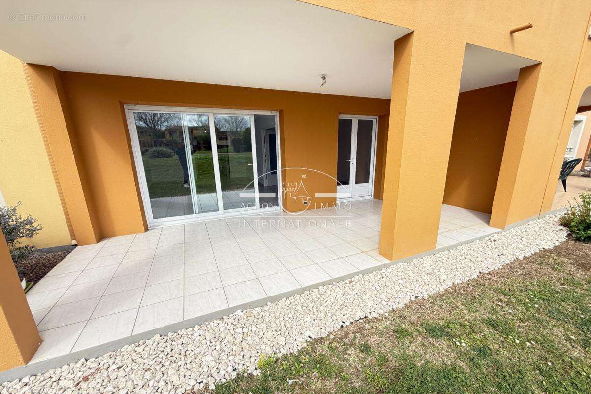 Appartement à SAINT-MARTIN-DE-CRAU