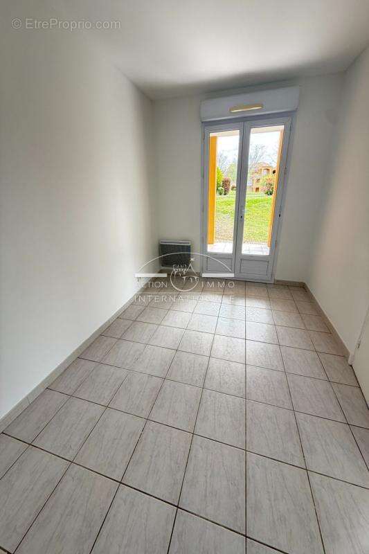 Appartement à SAINT-MARTIN-DE-CRAU