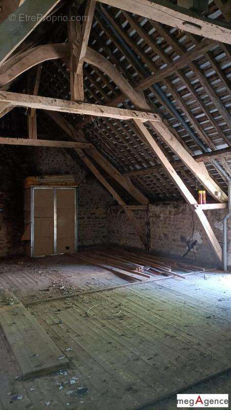 Maison à LIGNIERES-ORGERES