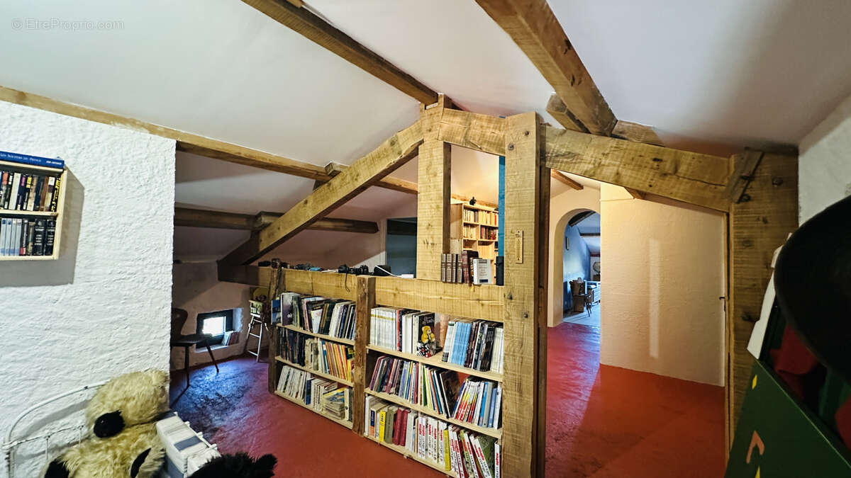 Maison à SAINT-ANDRE-DE-CRUZIERES