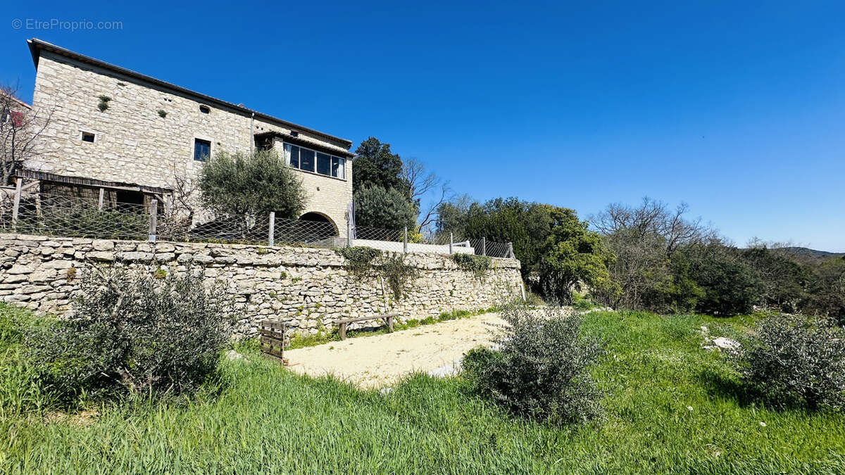 Maison à SAINT-ANDRE-DE-CRUZIERES