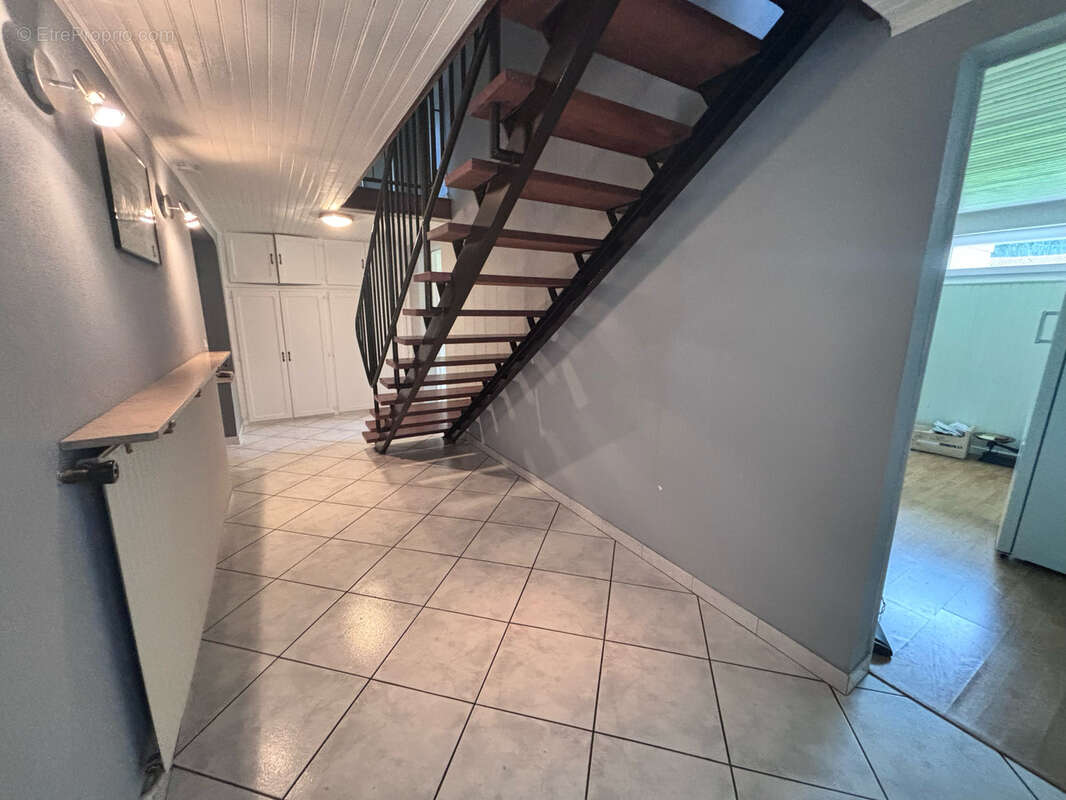 Maison à CHATEL-SAINT-GERMAIN