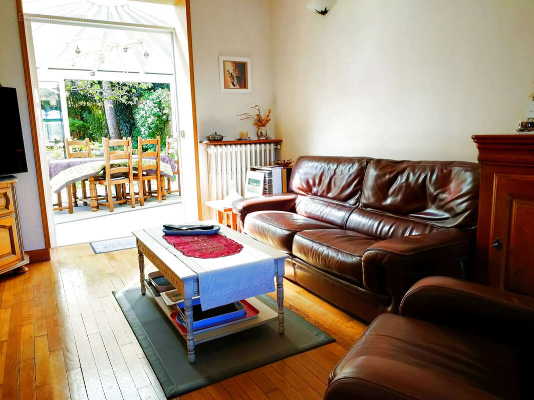 Maison à SAINT-REMY-LES-CHEVREUSE