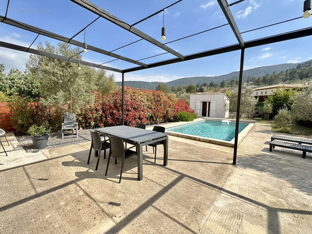 Maison à SOLLIES-TOUCAS