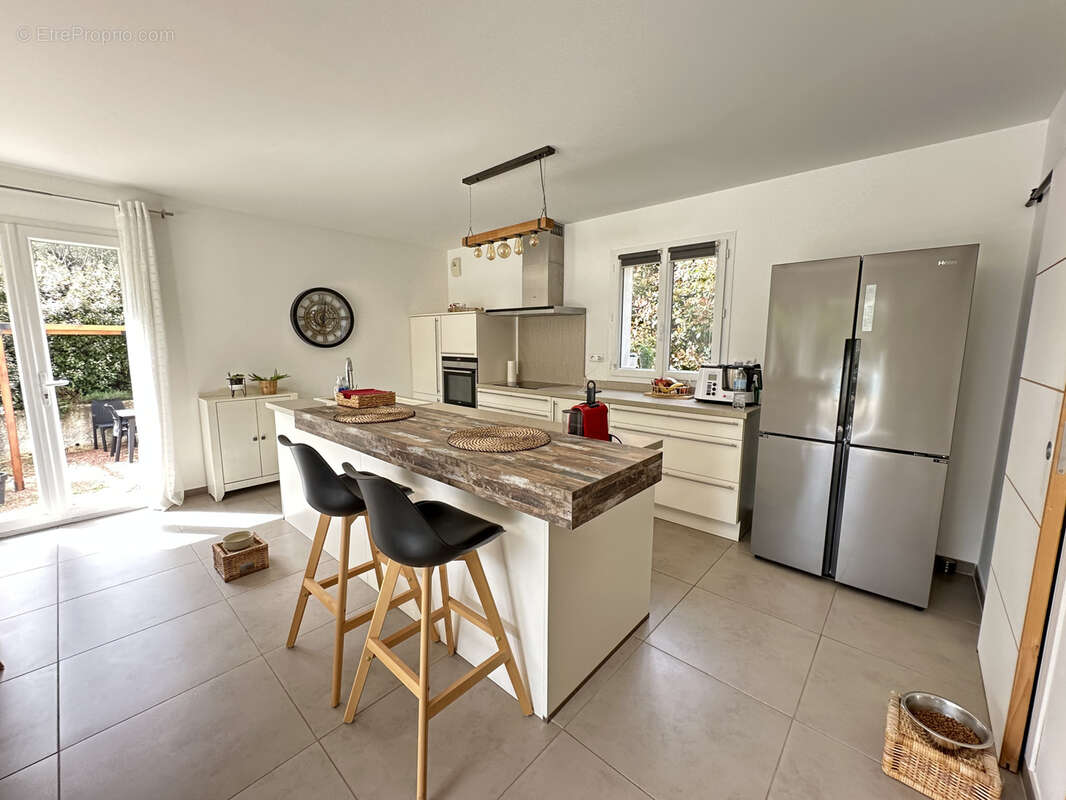 Maison à SOLLIES-TOUCAS