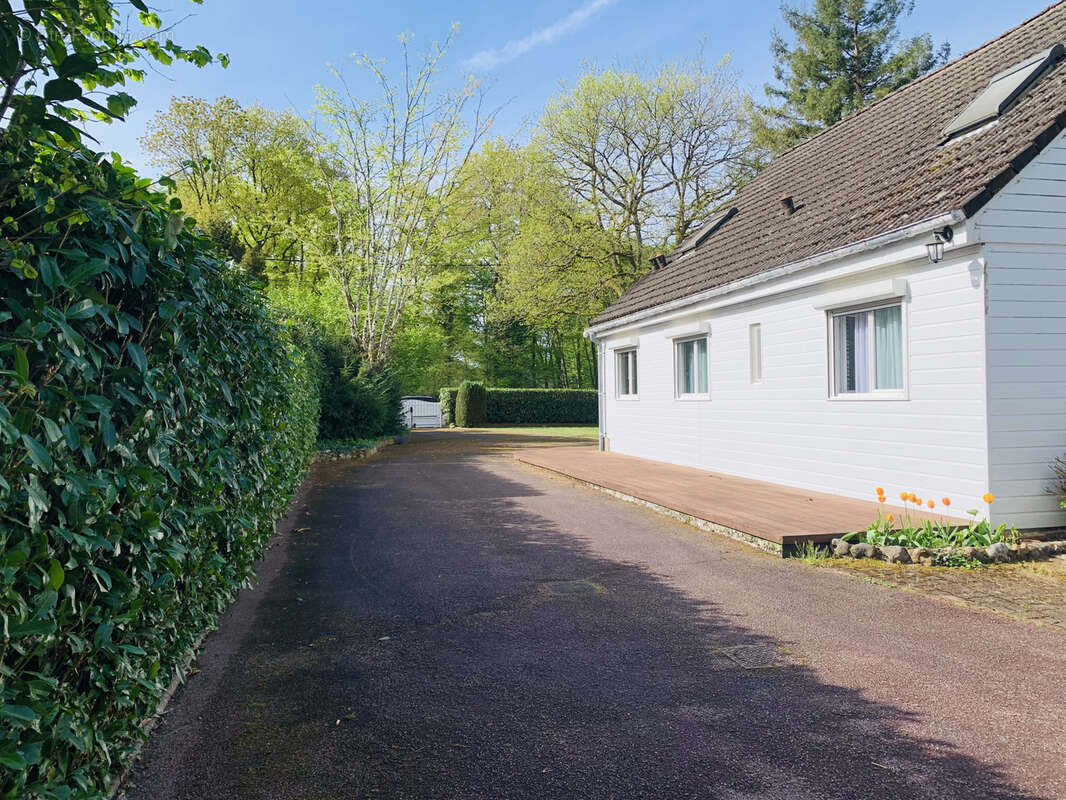 Maison à BAZOCHES-SUR-LE-BETZ