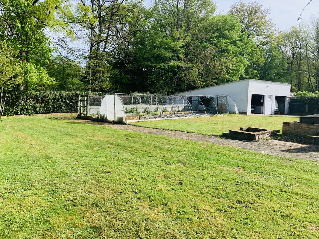 Maison à BAZOCHES-SUR-LE-BETZ