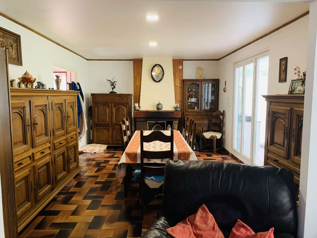 Maison à BAZOCHES-SUR-LE-BETZ