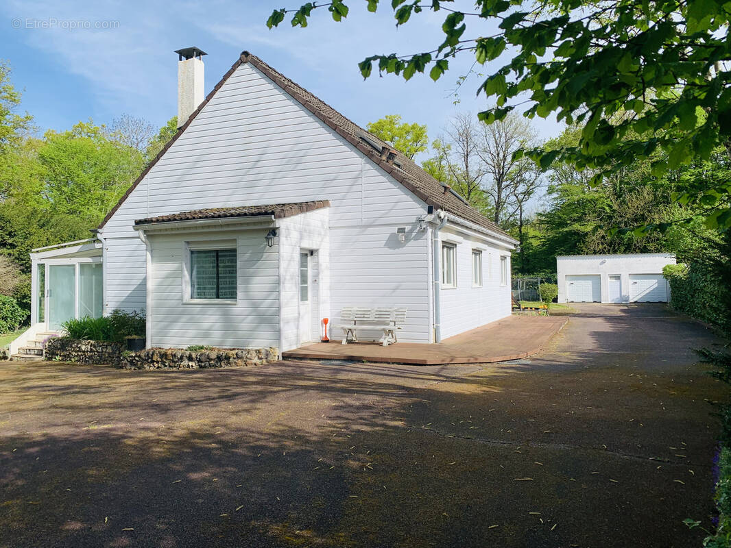Maison à BAZOCHES-SUR-LE-BETZ
