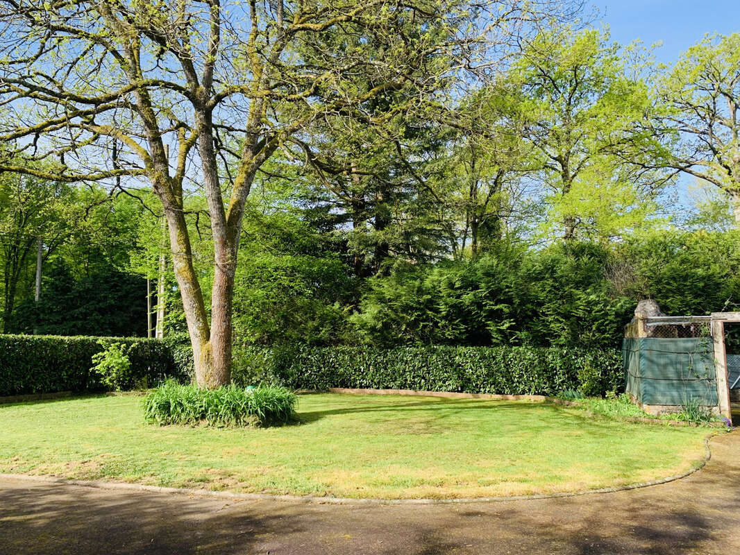 Maison à BAZOCHES-SUR-LE-BETZ