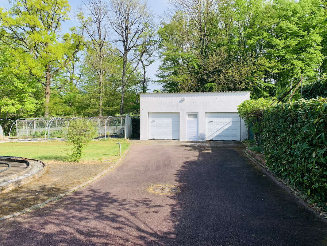 Maison à BAZOCHES-SUR-LE-BETZ