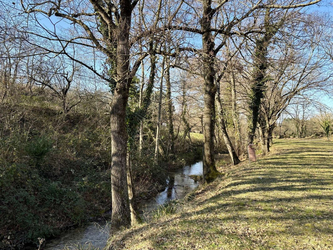 Maison à ROCHEFORT-EN-VALDAINE