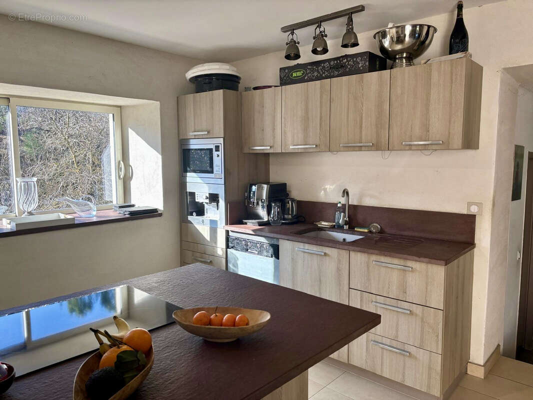 Maison à ROCHEFORT-EN-VALDAINE