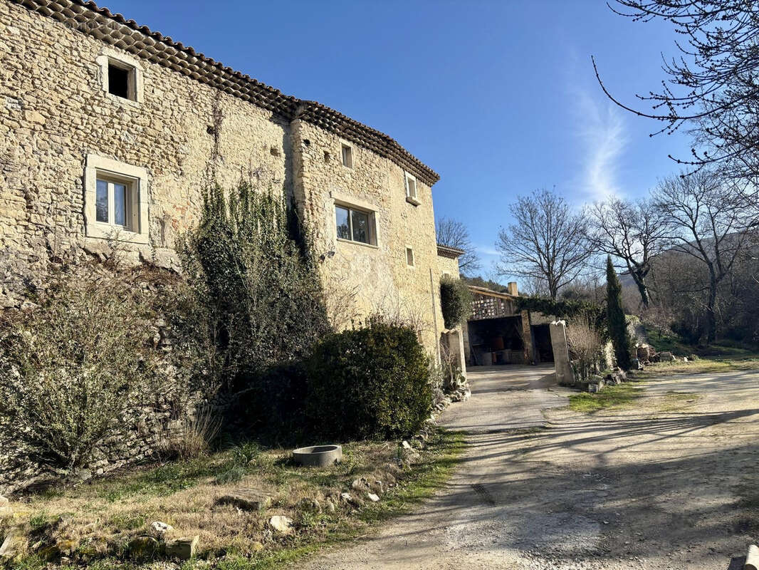 Maison à ROCHEFORT-EN-VALDAINE
