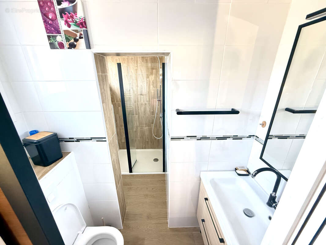 Maison à SAINT-LAURENT-DE-LA-SALANQUE