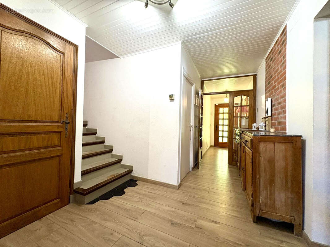 Maison à SAINT-LAURENT-DE-LA-SALANQUE