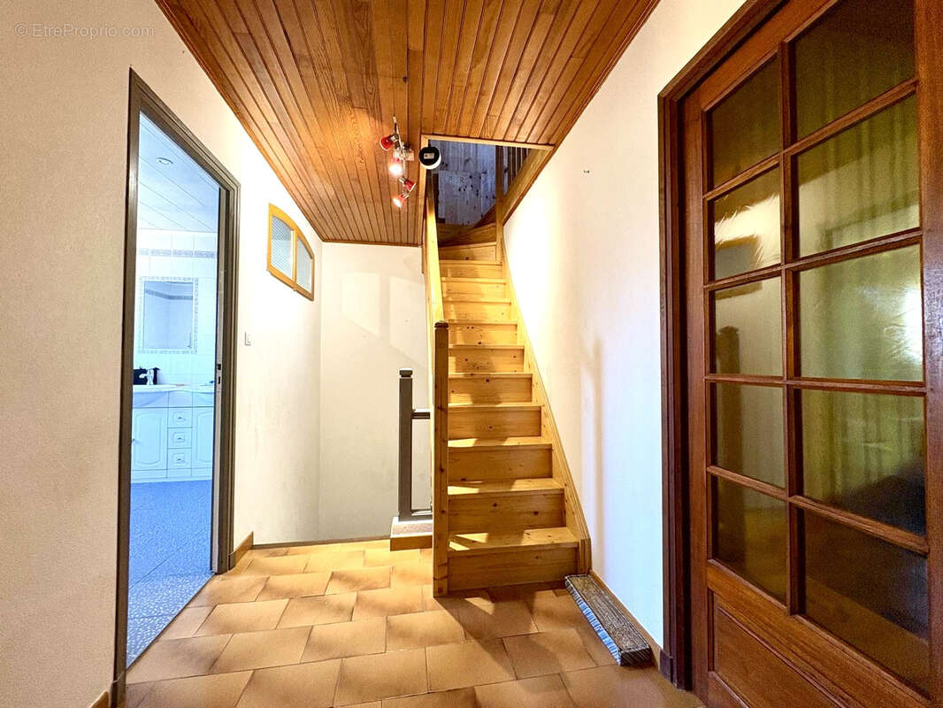 Maison à SAINT-LAURENT-DE-LA-SALANQUE