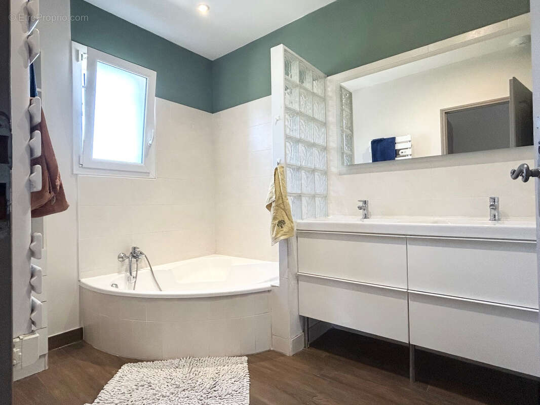 Maison à SAINT-GERVAIS