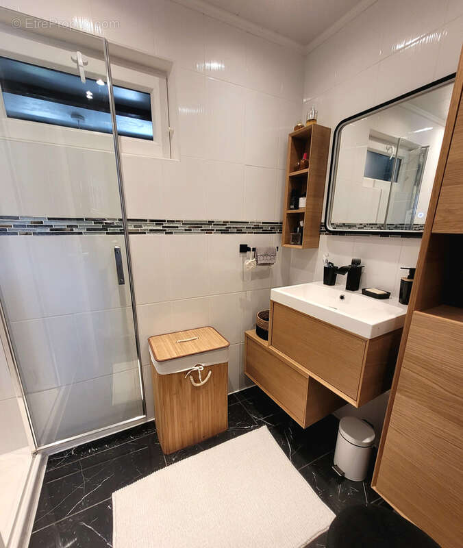 Maison à NEUVILLE-SUR-VANNES