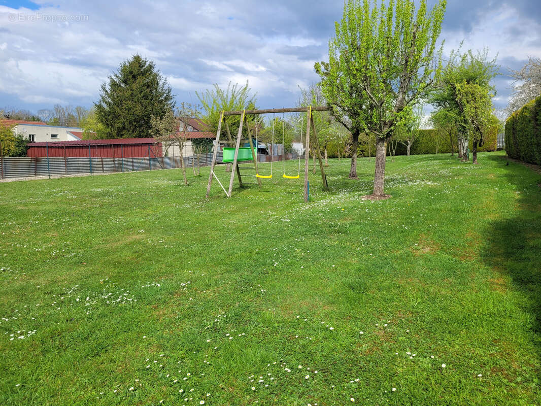 Maison à NEUVILLE-SUR-VANNES