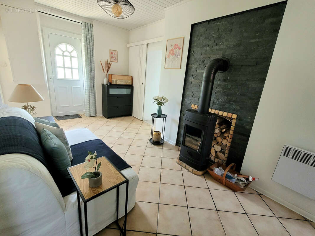 Maison à NEUVILLE-SUR-VANNES