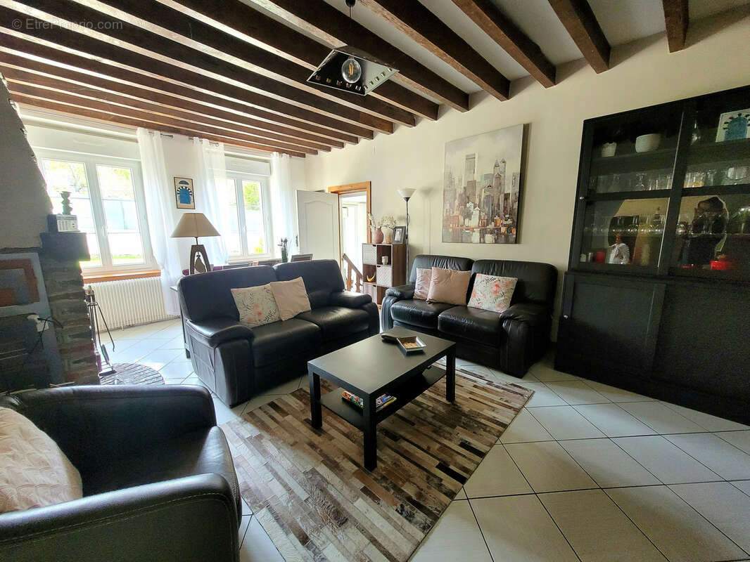 Maison à NEUVILLE-SUR-VANNES