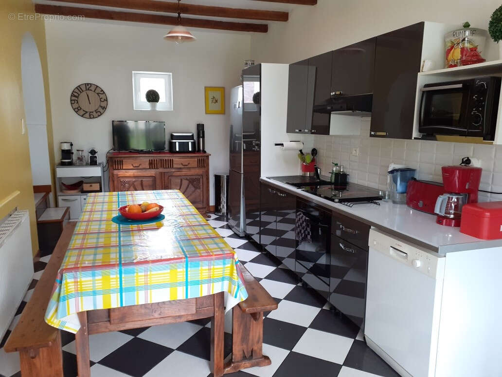 Maison à NEUVILLE-SUR-VANNES