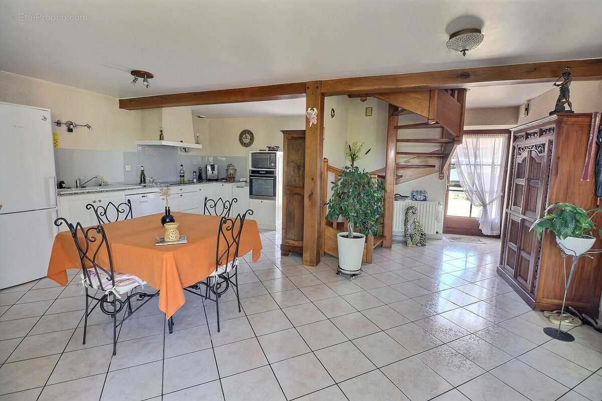 Maison à LA HAIE-FOUASSIERE