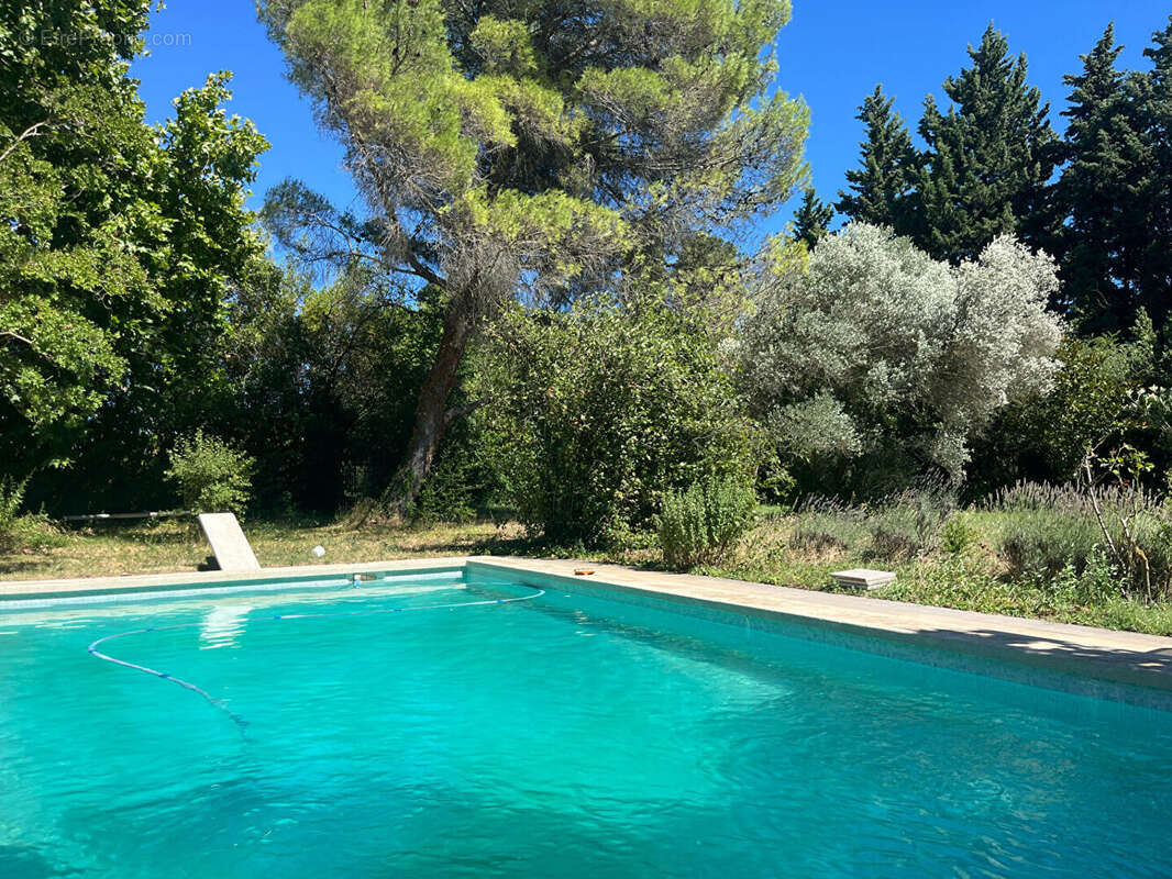 Maison à CHATEAURENARD