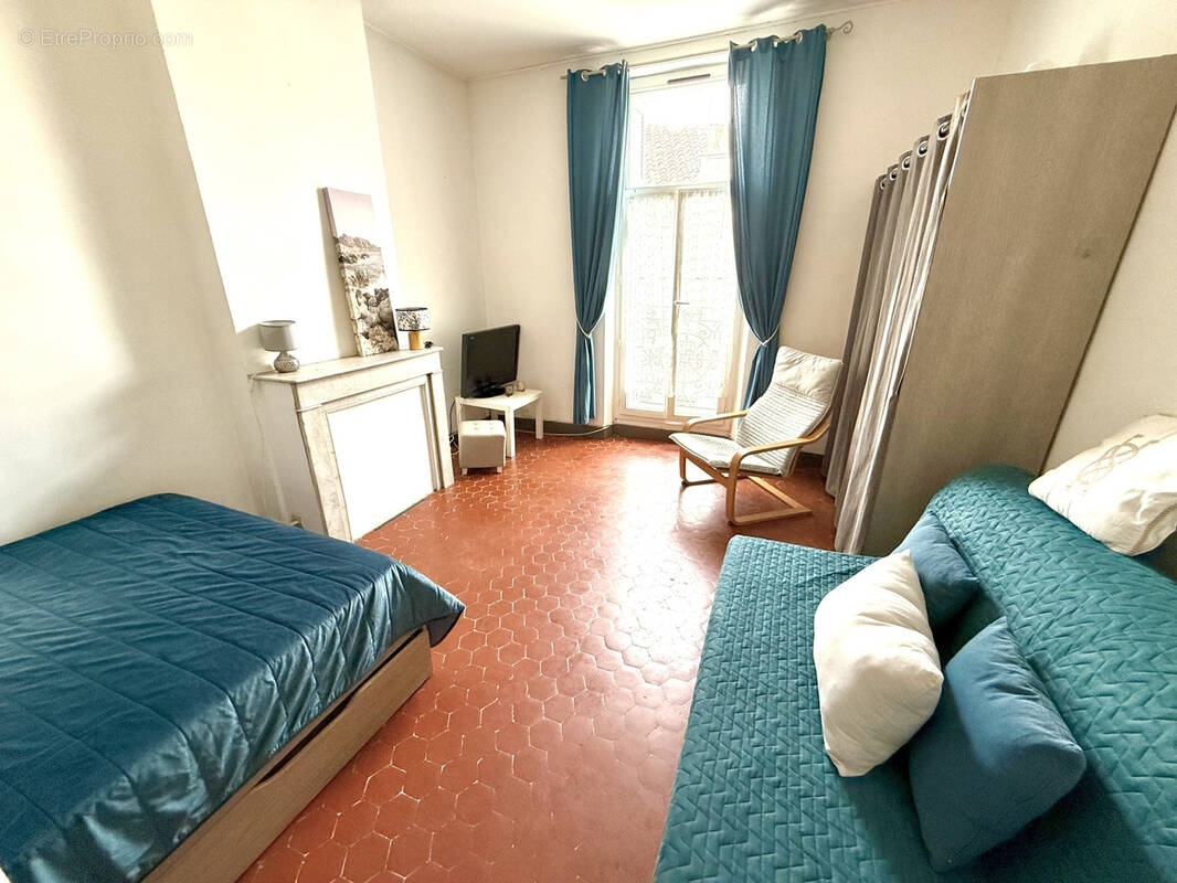 Appartement à MARSEILLE-4E